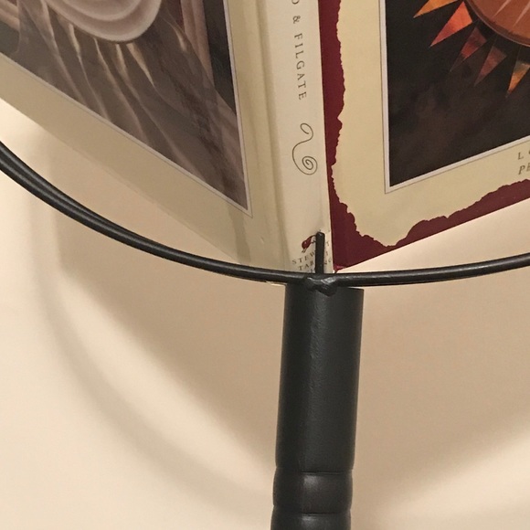 Stylish wrought iron cookbook holder - Picture 5 of 9